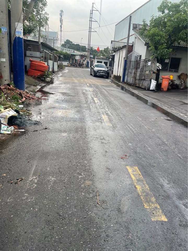 Nhà cấp 3 đường Đông An Tân Đông Hiệp 55m² giá 2.5 tỷ - Sổ hồng chính chủ!