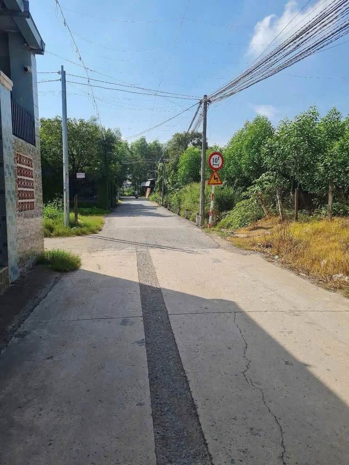 Đất nền Hố Nai, Biên Hòa 330m² giá chỉ 1.3 tỷ - Cơ hội đầu tư hiếm có!