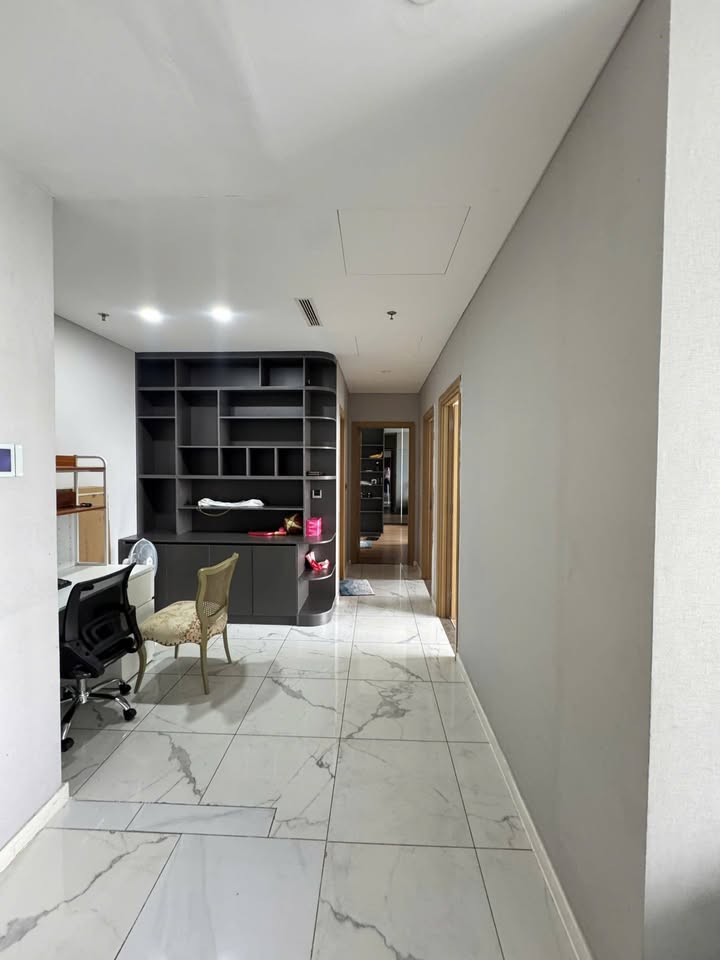 Căn hộ Sarina Thủ Thiêm 127m² giá 22.8 tỷ - Đầy đủ nội thất, sẵn sàng vào ở!