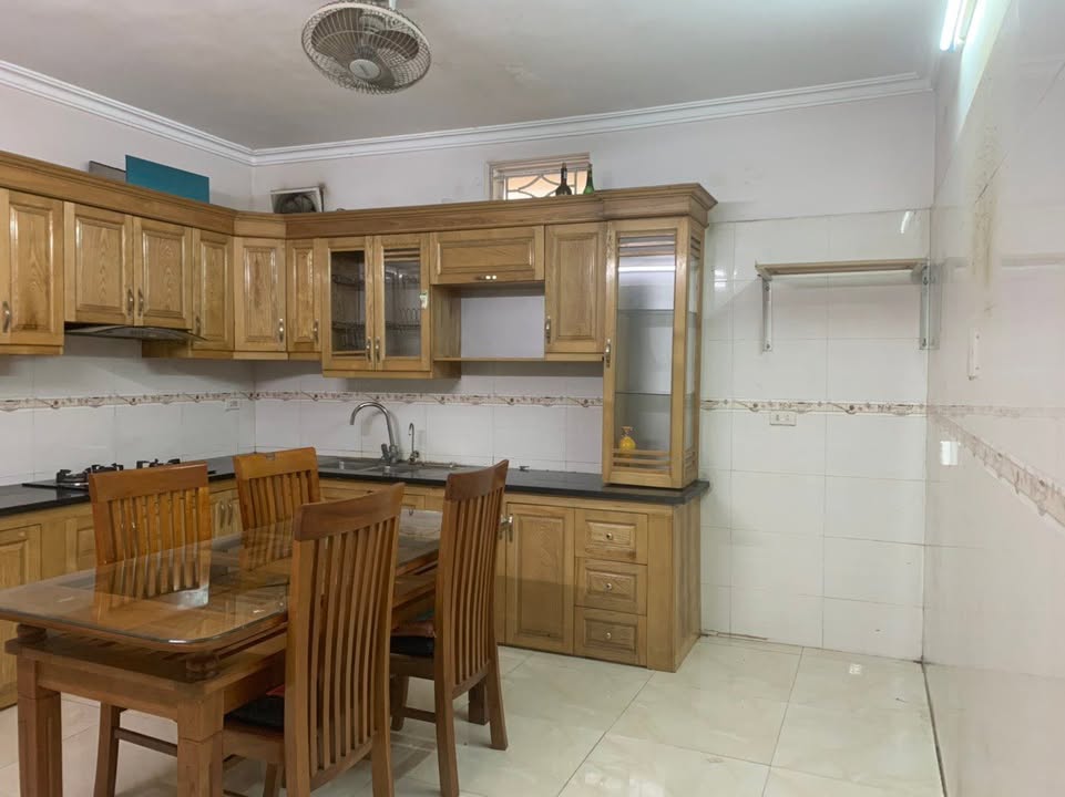 Nhà 3 tầng cho thuê tại Đống Đa, Vĩnh Yên - Giá chỉ 6 triệu/tháng