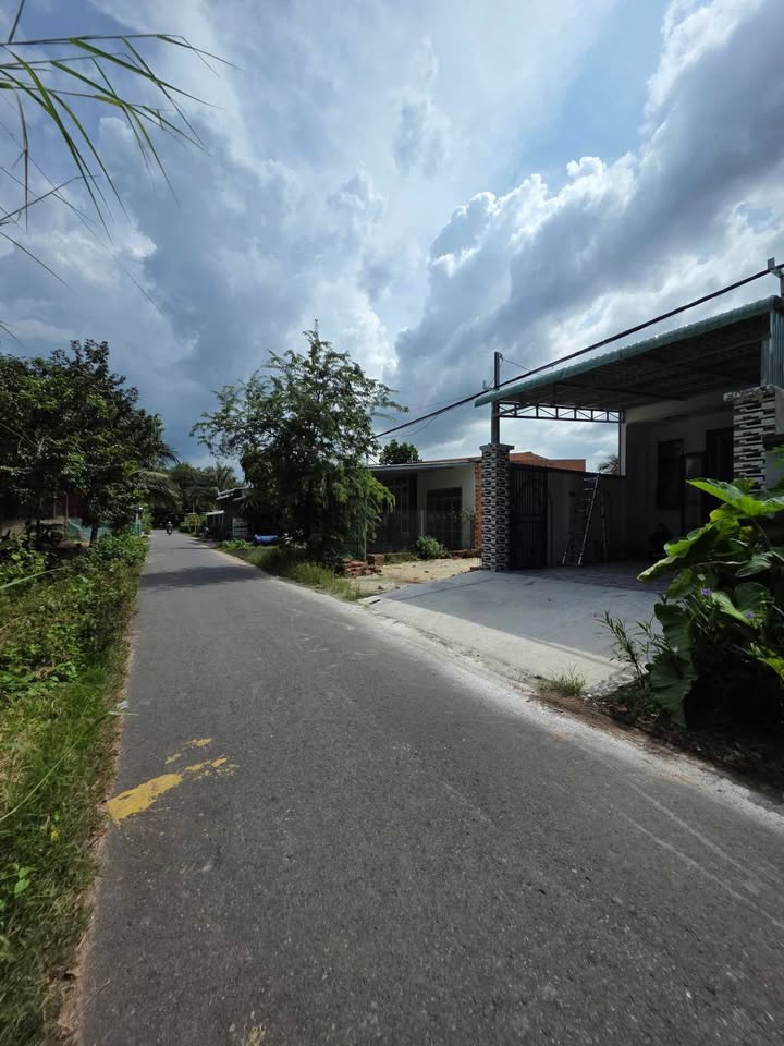 Nhà riêng Chà Là, Dương Minh Châu 120m² giá 1.05 tỷ - Hướng Đông Bắc, tiện nghi đầy đủ!