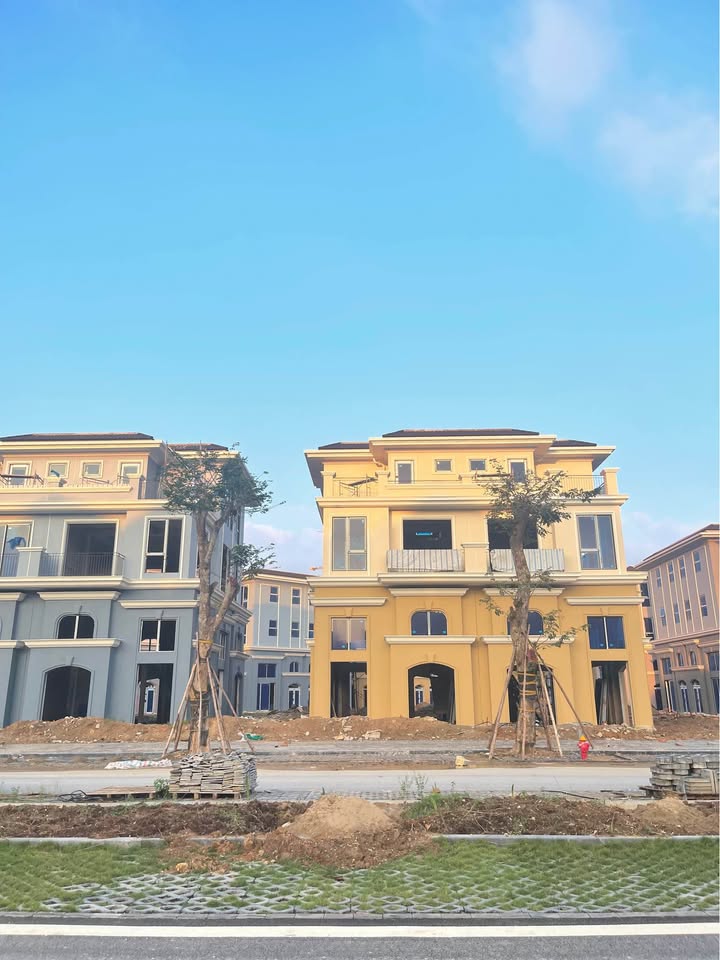 Siêu biệt thự Townhouse mặt đường Âu Cơ 162m² - Giá thỏa thuận, hỗ trợ vay 0%