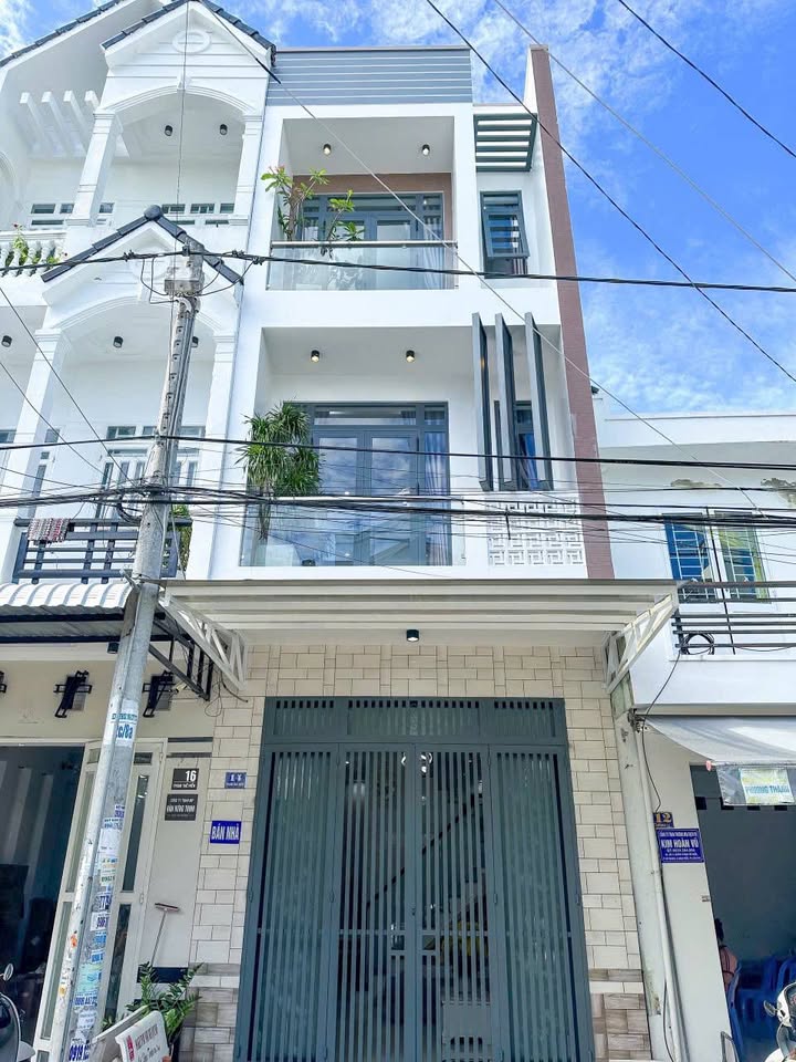 Nhà 3 tầng mới xây 4PN đường số 26, An Khánh, Cần Thơ - Gía 4.15 tỷ!