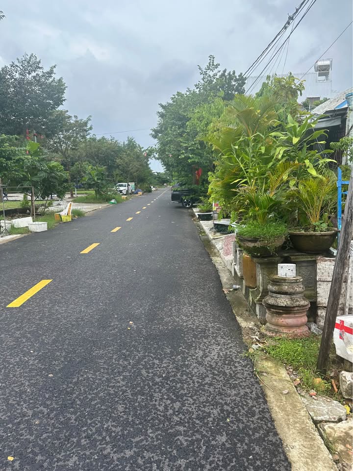 Bán gấp FrontHouse mặt tiền Lê Trọng Tấn, Cẩm Lệ - 100m² chỉ 2 tỷ