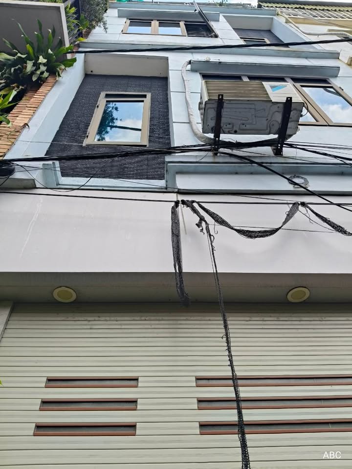 Nhà 4 tầng đường Quyết Thắng, Yên Nghĩa, Hà Đông 37m² giá 7.35 tỷ - Ô tô đỗ cửa, nội thất đẹp!