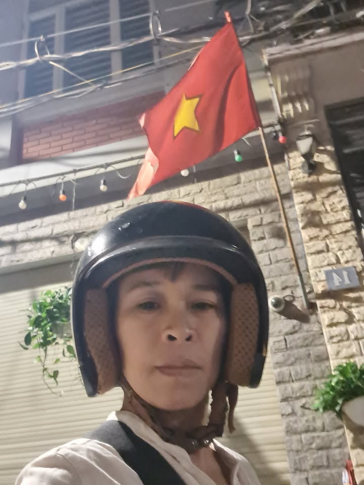 Nhà 4 Tầng An Dương Vương Tây Hồ 39m² Giá 10 Tỷ - Vị Trí Đắc Địa!