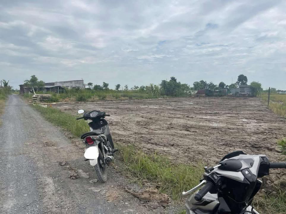 Đất nền Gò Công Đông 350m² giá 600 triệu - Sổ hồng chính chủ, thương lượng ngay!