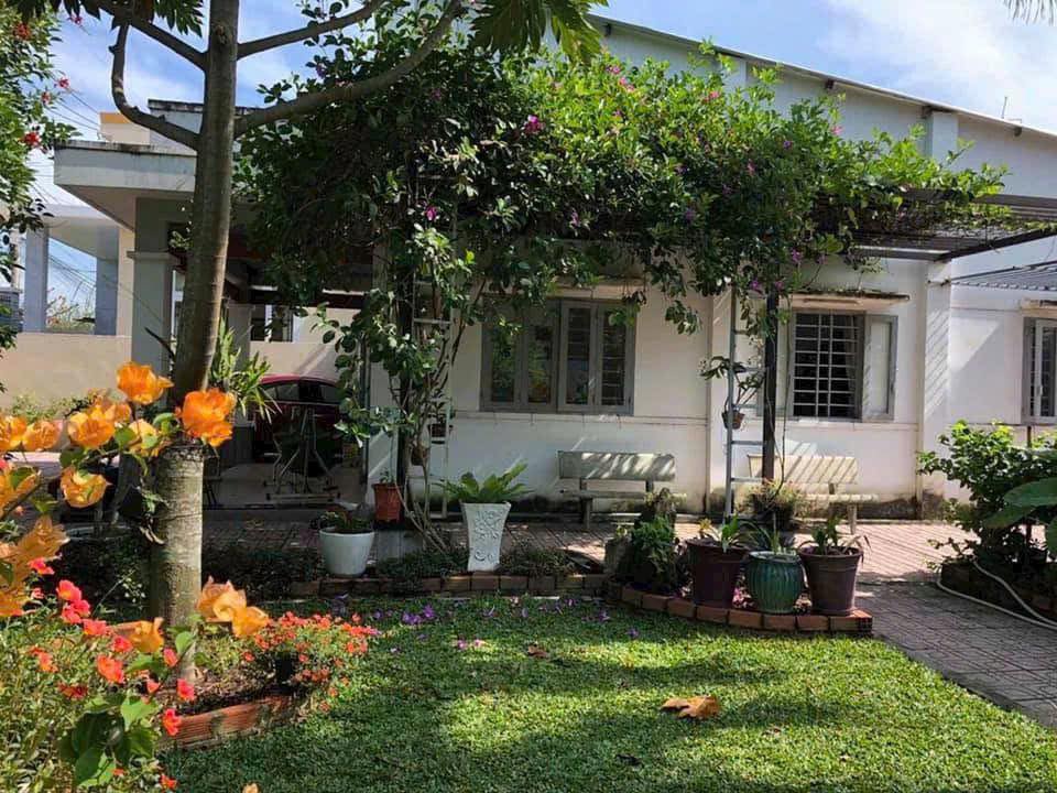 Nhà nguyên căn 1000m² tại Củ Chi giá 8 triệu - Không gian sân vườn lý tưởng!