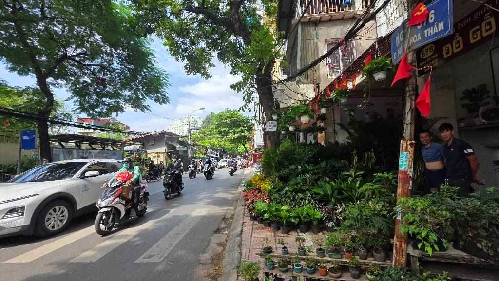 Nhà cấp 4 Hoàng Hoa Thám, Ba Đình 39m² giá 11 tỷ - Căn hiếm, sẵn sàng vào ở!