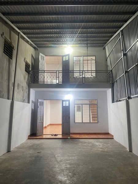 Nhà cho thuê mặt tiền đường Y Nuê, Buôn Ma Thuột 100m² - Giá chỉ 4.5 triệu/tháng!