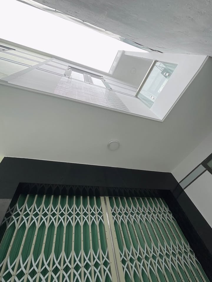 Nhà 2 tầng hẻm Trần Hưng Đạo, Đống Đa, 43m² giá 1.65 tỷ - Sổ đỏ chính chủ!