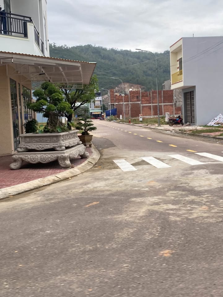 Đất nền Trần Quang Diệu, Quy Nhơn 100m² giá 1.88 tỷ - Sổ hồng chính chủ!