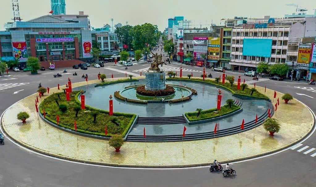 Bán gấp nhà 3 tầng mặt tiền đường Phan Đình Phùng 100m² giá 11 tỷ - Kinh doanh sầm uất!