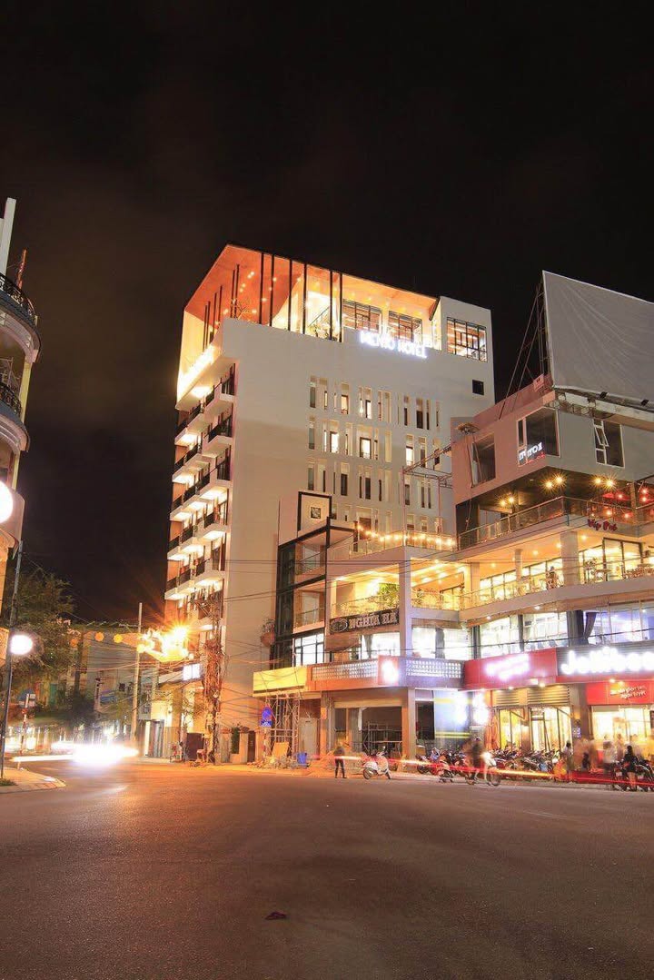 Bán nhà mặt tiền Nguyễn Huệ, phường Trần Phú, 21m² giá chỉ 4.1 tỷ - Đầy đủ công năng, tặng đồ nghề spa!