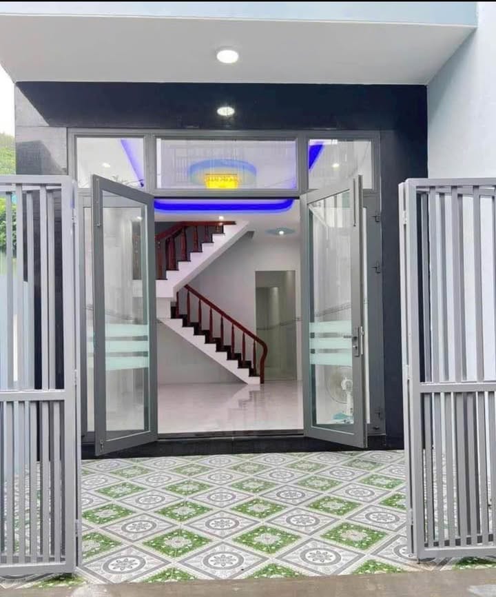 Nhà đẹp 2 tầng đường Tây Sơn, Quang Trung, 67m² giá 2.5 tỷ - Thích hợp cho gia đình lớn!