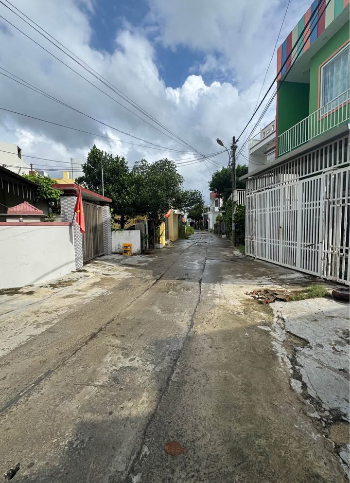 Đất nền Hòa Quý, Ngũ Hành Sơn 82.8m² giá 3.55 tỷ - Lô góc thoáng mát, tiềm năng sinh lời!