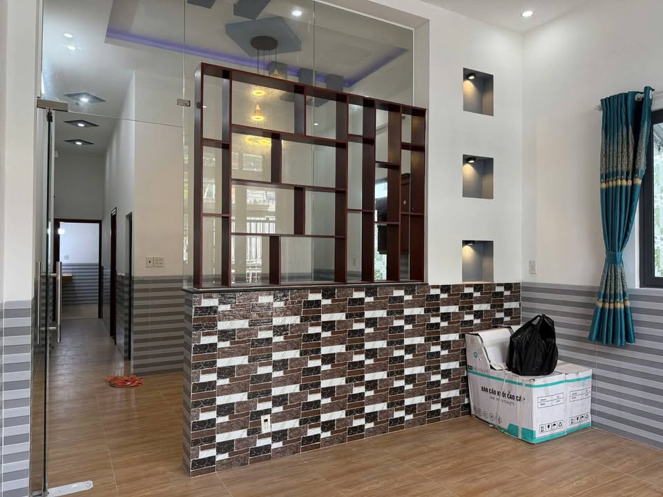 Nhà trệt hẻm 137 Hoàng Văn Thụ, Ninh Kiều 94.5m² giá 4.5 tỷ - Nhà đẹp, xây dựng kiên cố!