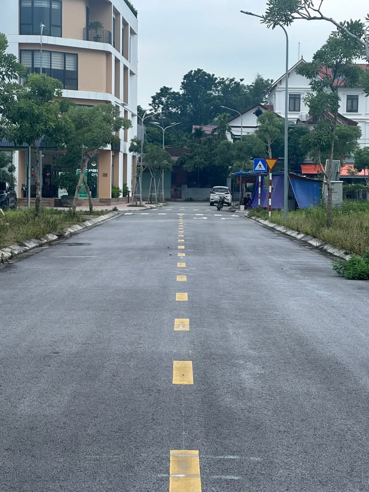 Đất nền góc Nam thị trấn Đại Nghĩa, Mỹ Đức 117.2m² giá 4.1 tỷ - Cơ hội đầu tư tuyệt vời!