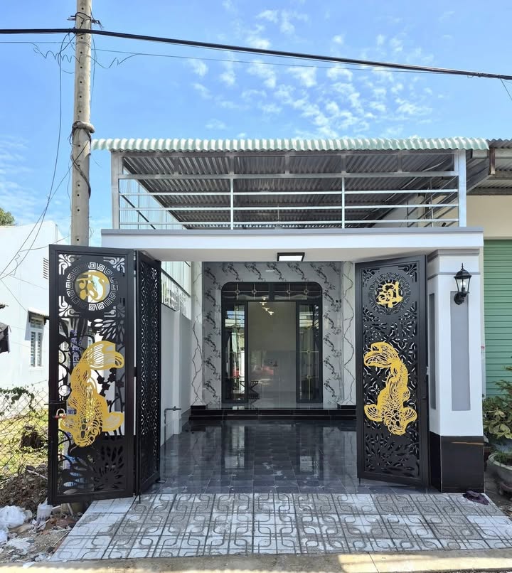 Nhà cấp 4 hiện đại khu phố Long Đại 120m² giá 1.79 tỷ - Phù hợp ở và kinh doanh!