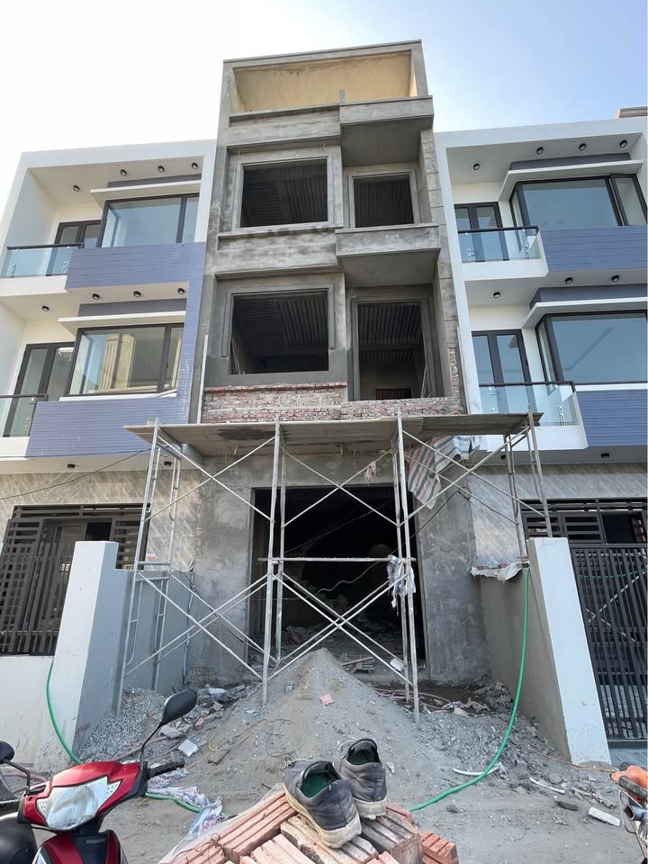 Nhà 3 tầng Hồng Thái An Dương 63m² giá chỉ 2.1 tỷ - Vị trí đẹp, tiện ích ngập tràn!