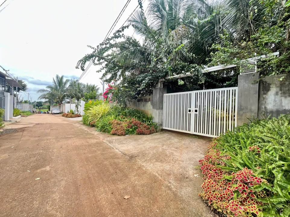 Nhà riêng phường Ea Kao 180m² giá 1.65 tỷ - Full thổ cư, ô tô vào tận nơi!