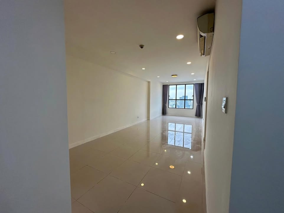 Căn hộ ICON56 Quận 4 - 45m² giá 5 tỷ - Sổ hồng chính chủ!