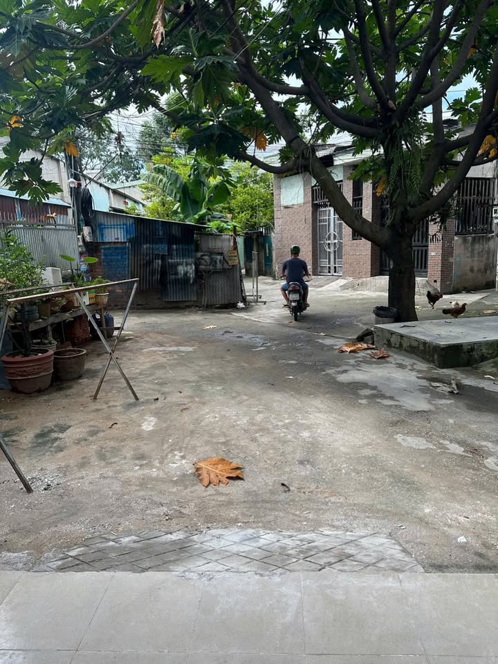 Nhà phố góc 2 mặt tiền Bình Đa 72m² giá 2.8 tỷ - Vị trí thuận lợi, tiện ích đầy đủ!