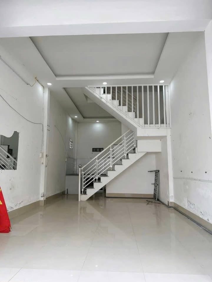 Nhà đẹp Phú Đức Vĩnh Hòa Nha Trang 31.7m² giá 2.25 tỷ - Vị trí đắc địa gần biển!