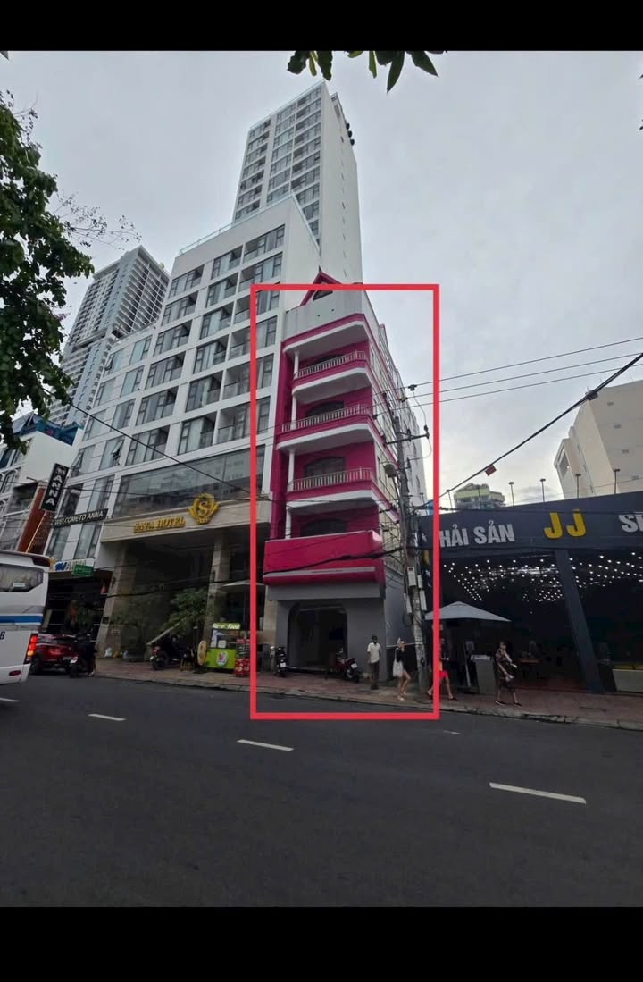 Cho thuê lô góc 5 tầng mặt tiền Nguyễn Thiện Thuật 100m² giá 140 triệu - Thích hợp kinh doanh đa dạng!