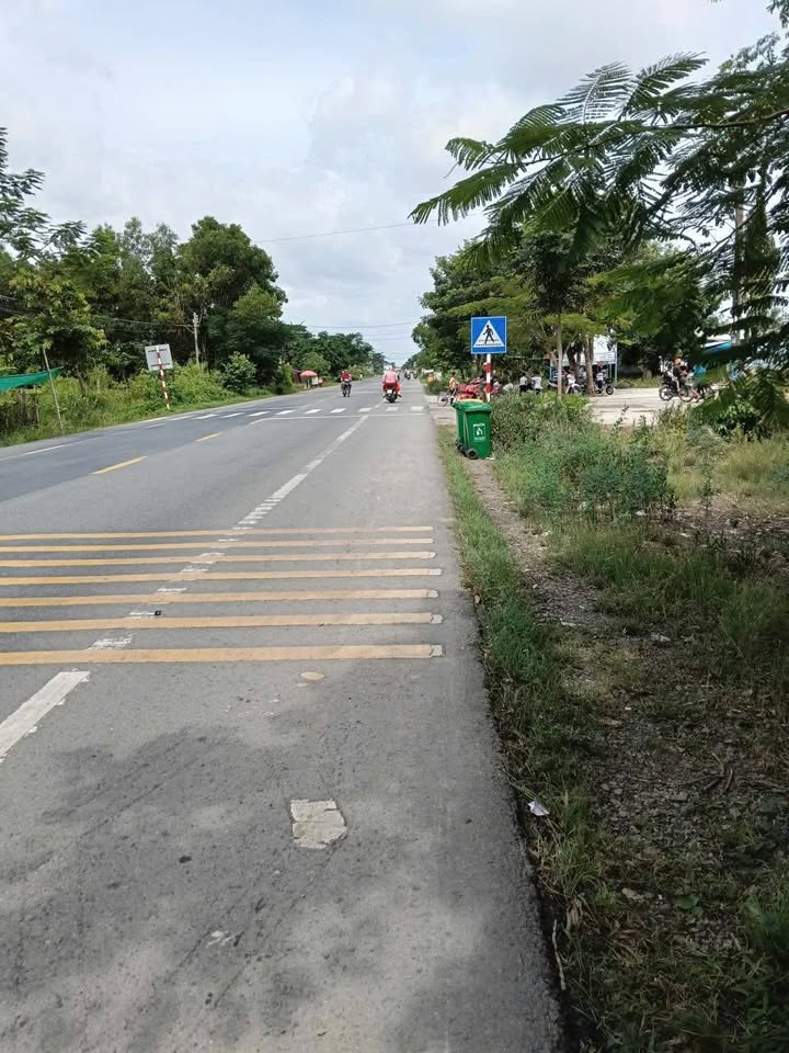 Đất nền kinh doanh mặt tiền Quốc Lộ 1A, Sóc Trăng - Diện tích 720m², giá thỏa thuận!