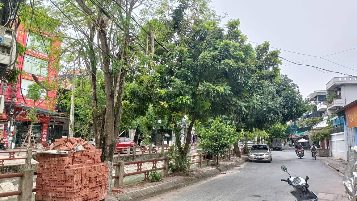 Nhà 4 tầng phường Trần Hưng Đạo 150m² giá 2 tỷ - Thiết kế hiện đại, gần nhiều tiện ích!