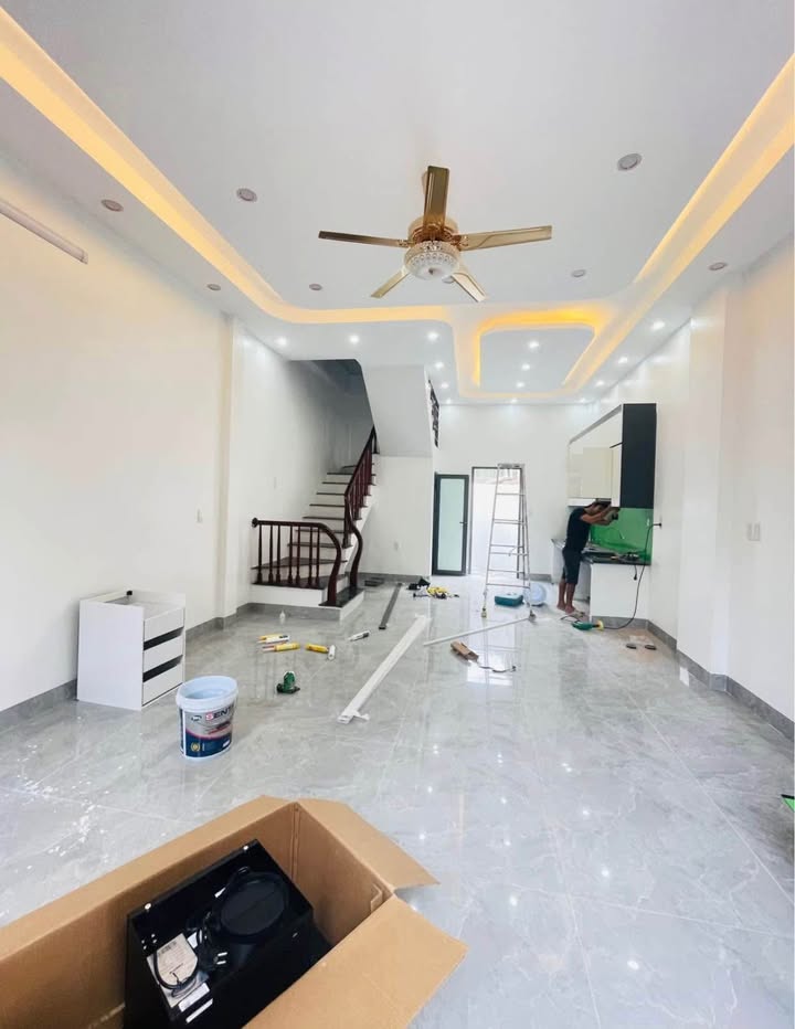 Nhà 3 tầng đẹp tại Phú Xuân, Thái Bình 60m² giá 2.1 tỷ - Thiết kế hiện đại, không gian thoáng đãng!