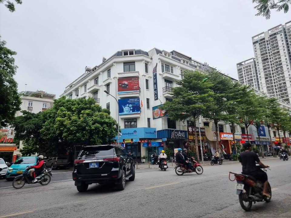 Nhà 7 tầng tại Tây Hồ, 60m² - Đầu tư giá trị lâu dài!