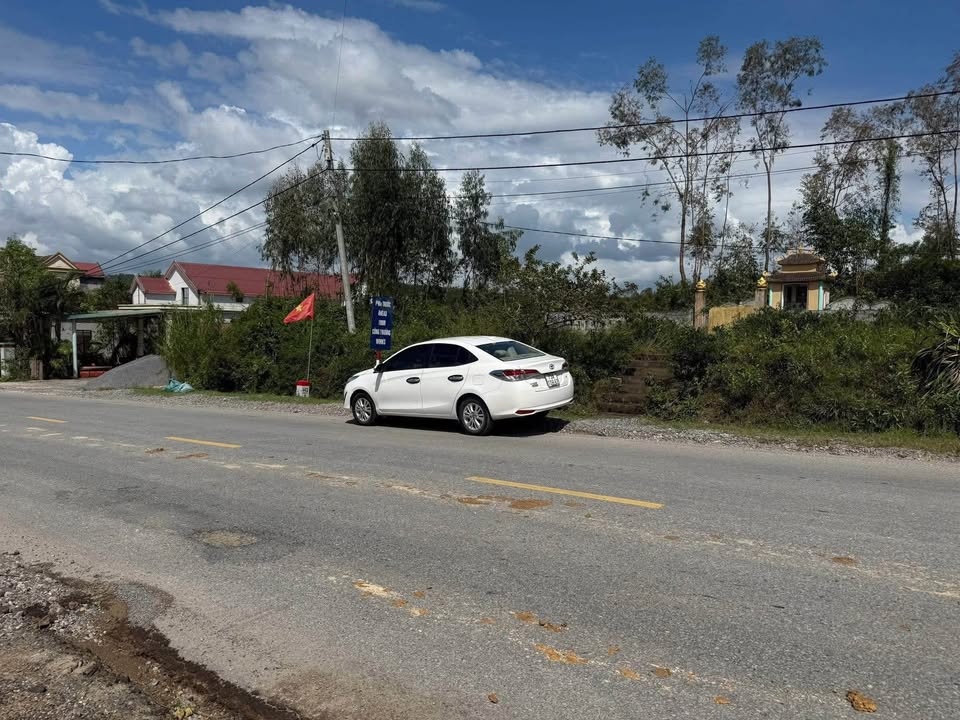 Lô đất mặt tiền QL1A Đồng Hới 733m² giá chỉ 3 tỷ - Cơ hội đầu tư tuyệt vời!