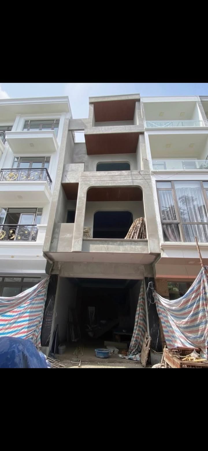 Bán nhà 4 tầng Trần Phú, Cao Xanh 54m² giá 6.2 tỷ - Vị trí đắc địa, tiện ích đầy đủ!