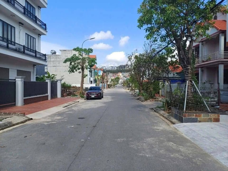 Đất nền Bãi Cháy 55.4m² giá 3 tỷ - Mặt tiền ô tô, thuận lợi xây dựng!