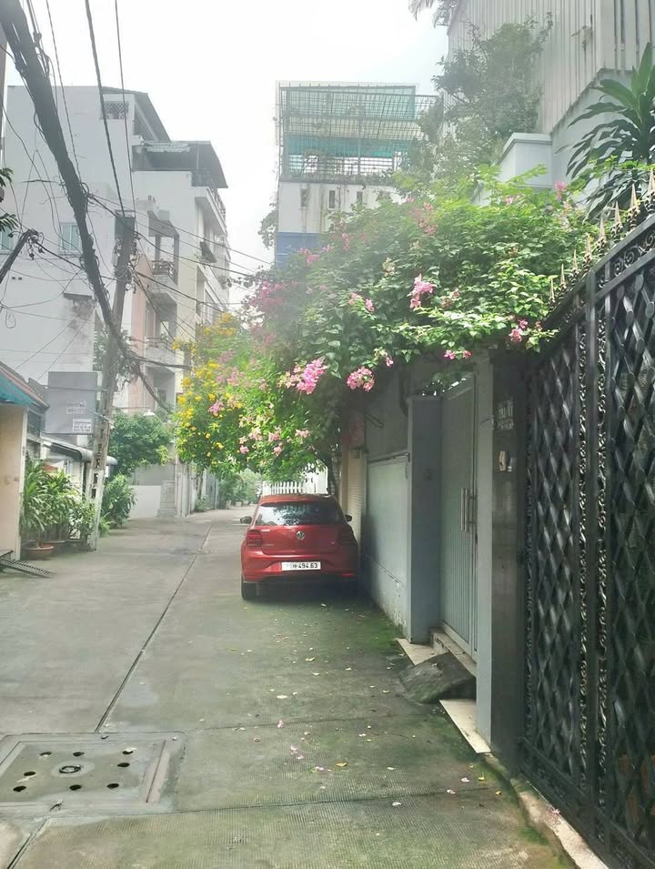 Nhà 3 tầng hẻm xe hơi 5m đường Thành Thái 50m² giá 10 tỷ - Đầu tư sinh lời cao!