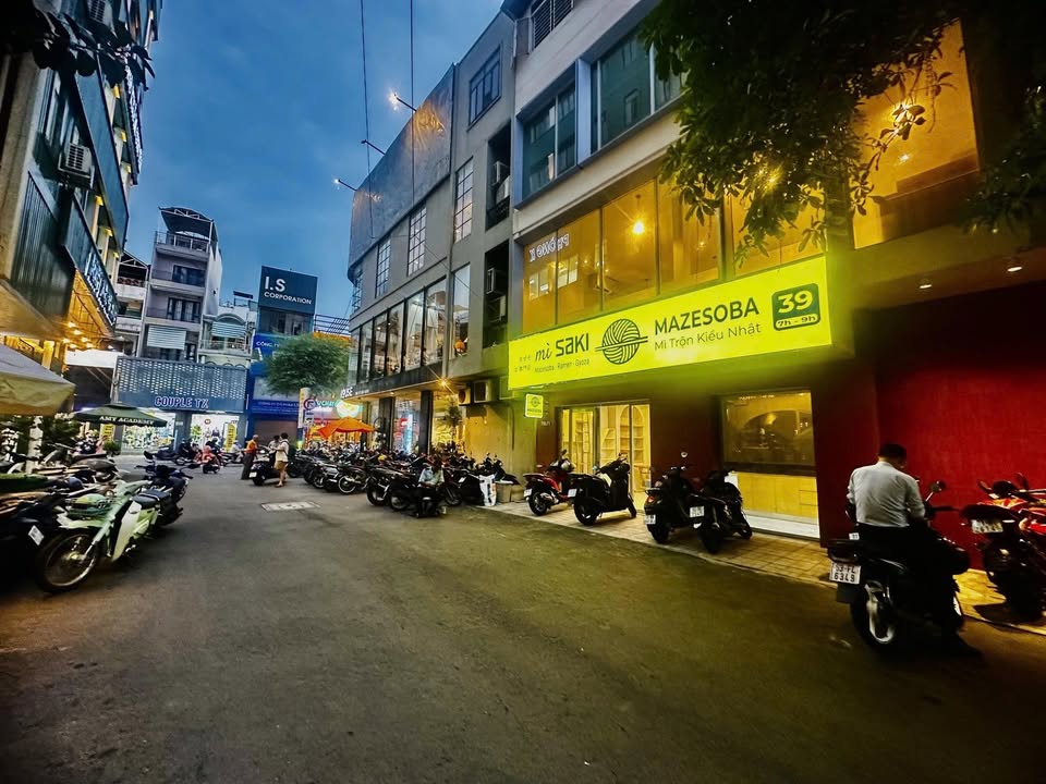 Nhà cho thuê hẻm Sư Vạn Hạnh, quận 10, 50m² giá 50 triệu - Vị trí đắc địa, thuận tiện kinh doanh!