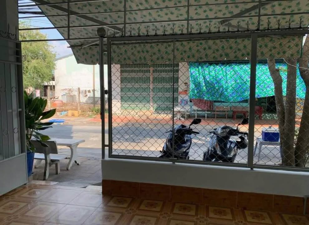 Bán nhà phố Tây Khánh 8, Mỹ Hoà 81m² - Hướng Đông Nam, giá chỉ 1 tỷ!