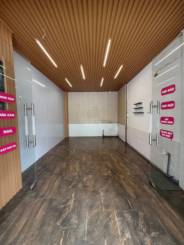 Cho thuê mặt tiền đường Thoại Ngọc Hầu, Mỹ Long 18m² giá 4 triệu - Không thể bỏ lỡ!