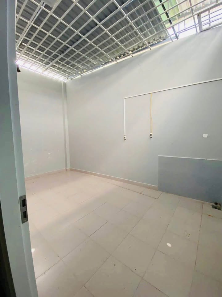 Nhà nguyên căn cho thuê đường Lê Duẩn, Phan Thiết 7 triệu - Thiết kế thoáng mát, đầy đủ nội thất!