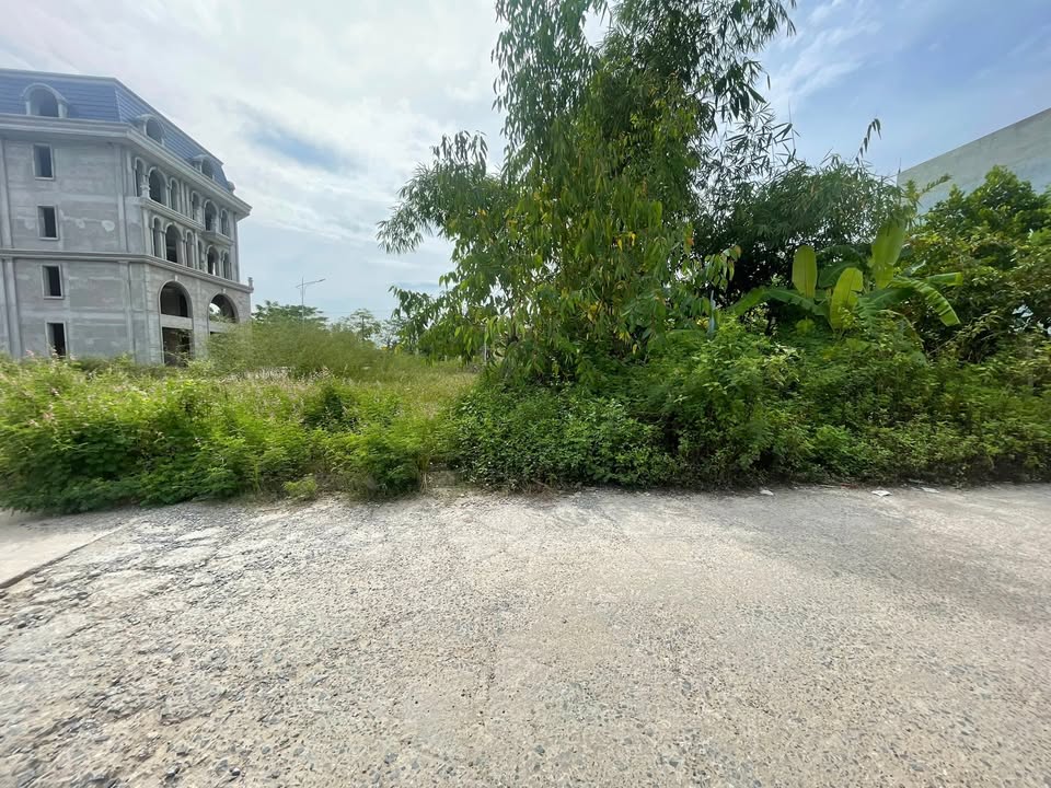 Bán đất Trường Chinh, Thị xã Phú Thọ 100m² giá 2 tỷ - Tiềm năng tăng giá cao!