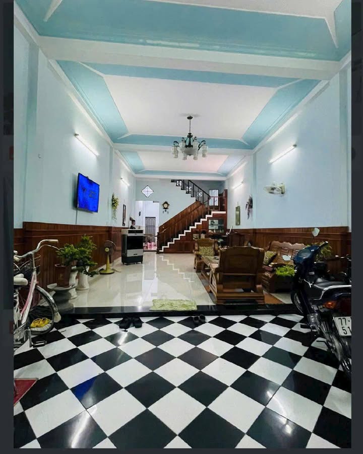 Nhà mặt tiền 2 tầng phường Hải Cảng 80m² giá 5 tỷ - Cơ hội đầu tư tuyệt vời!