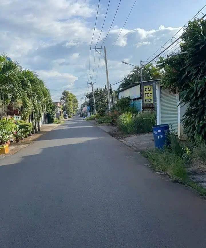 Đất mặt tiền Võ Văn Tần, Long Khánh 228m² giá 2.2 tỷ - Vị trí đẹp, kinh doanh thuận lợi!