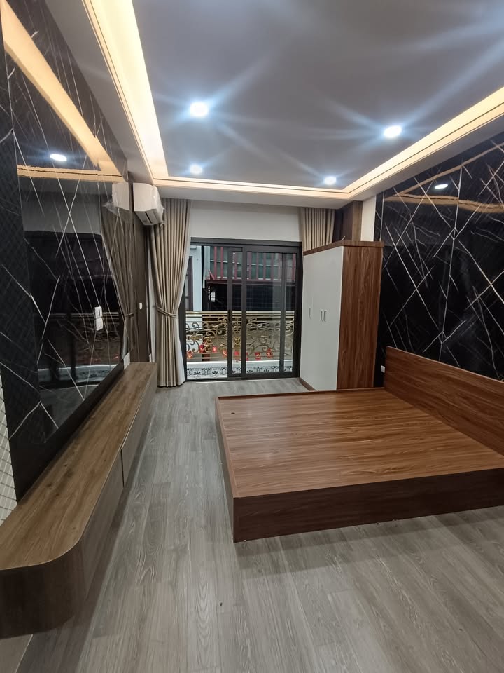 Căn hộ cho thuê tại 254 Tam Trinh, Hoàng Mai 25m² chỉ từ 3.9 triệu - Phòng khép kín, thang máy hiện đại!