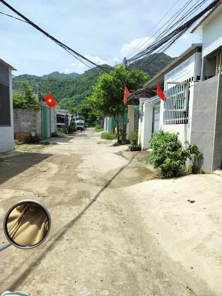 Đất nền Phước Đồng Nha Trang 180m² giá chỉ 1.1 tỷ - Cơ hội đầu tư tốt!