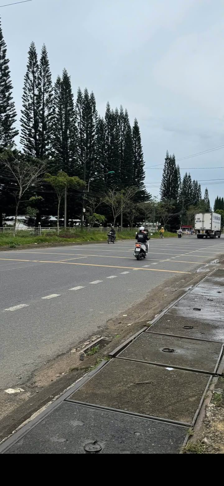 Nhà bán mặt tiền Quốc lộ 20, phường Đại Lào, Bảo Lộc 300m² - Giá chỉ 4.5 tỷ!