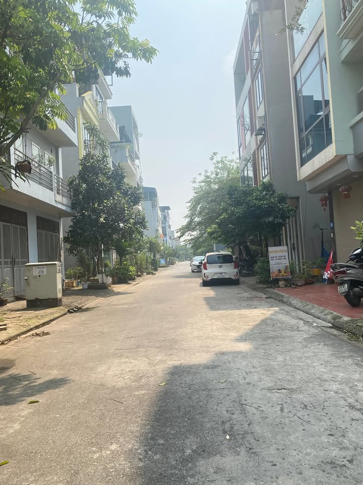 Đất nền TĐC Giang Biên Long Biên 140m² - Giá thỏa thuận, vị trí đắc địa!