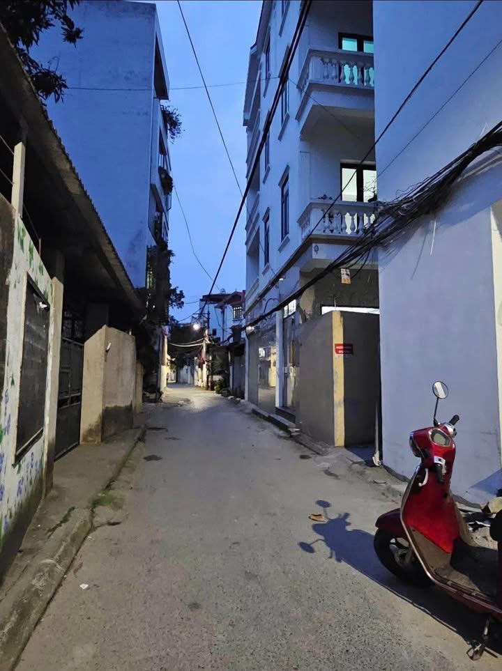 Đất nền Ngõ 71 Việt Hưng 58m² giá 6.2 tỷ - Sổ đỏ chính chủ, đầu tư sinh lời!