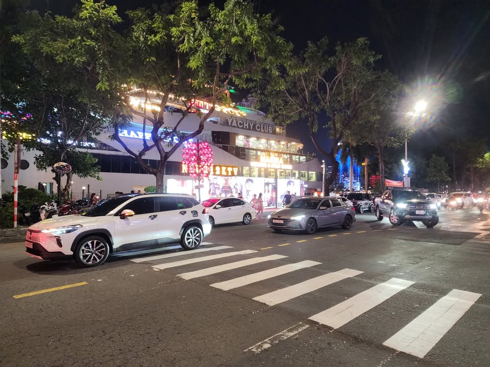 Nhà mặt tiền Trần Hưng Đạo, Đà Nẵng 100m² - Kinh doanh thuận lợi với view sông Hàn